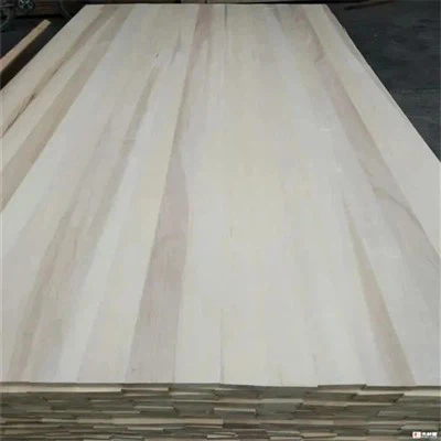 Deska z topolového dřeva